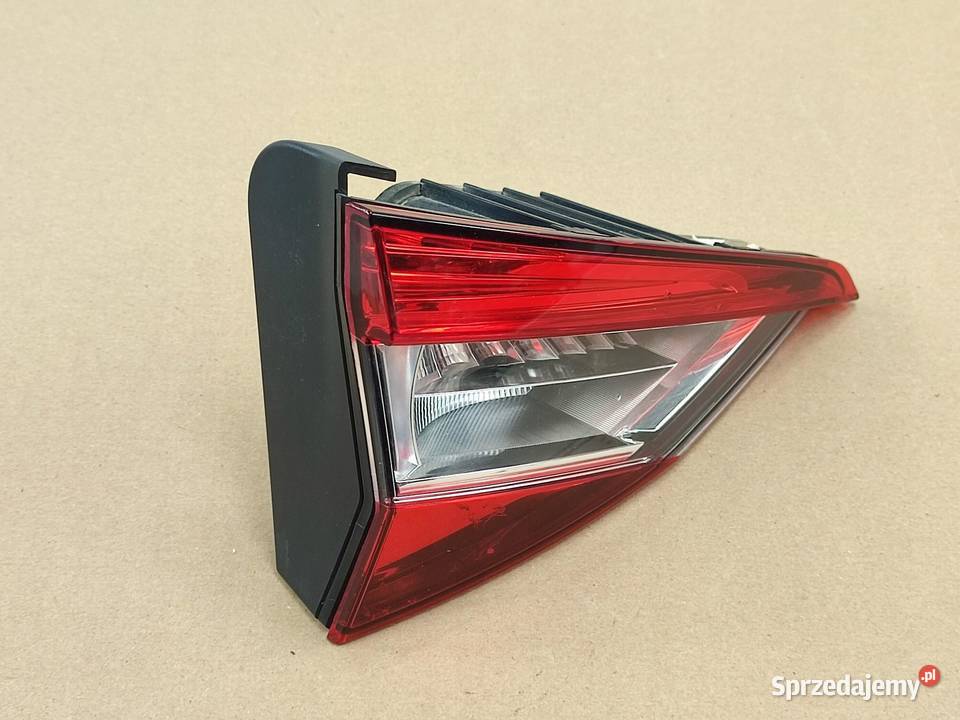 LAMPA LEWY TYŁ W KLAPĘ SKODA SUPERB III KOMBI lubelskie