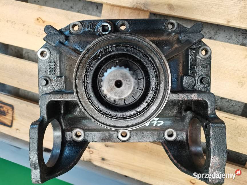Środek osi Claas Arion 650 Carraro 13X32 Wilkowo