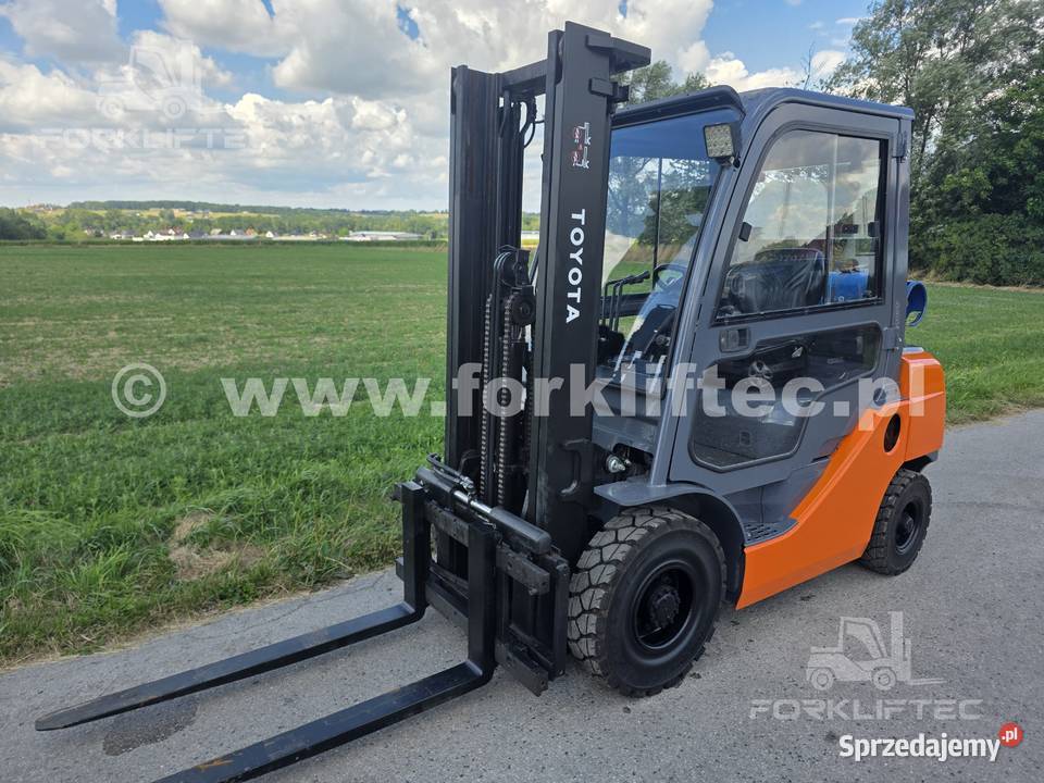 Wózek Widłowy TOYOTA 8FGF20 przesuw wolny skok Lędziny