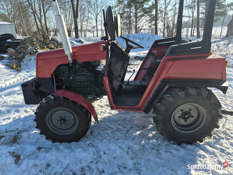 Ciągnik rolniczy Pronar MTZ320 dostępny w Opoczno