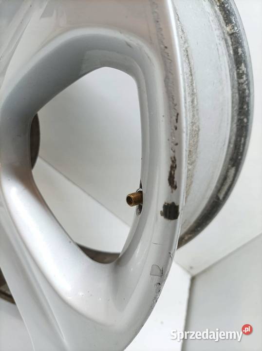 FELGA ALUMINIOWA R18 4X108 ET29 OC65 75J18