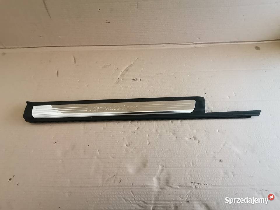 MERCEDES SLK R172 LISTWA NAKŁADKA PROGU PRAWA Części