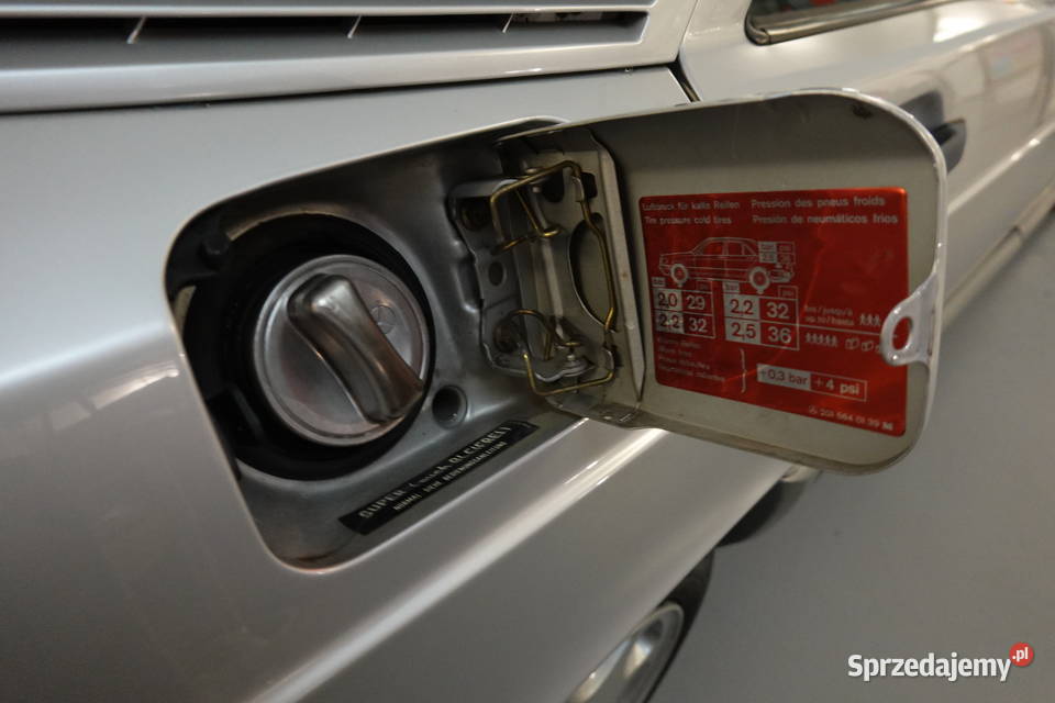 Mercedes 190E 20 benzyna stan bez korozji klimatyzacja W201