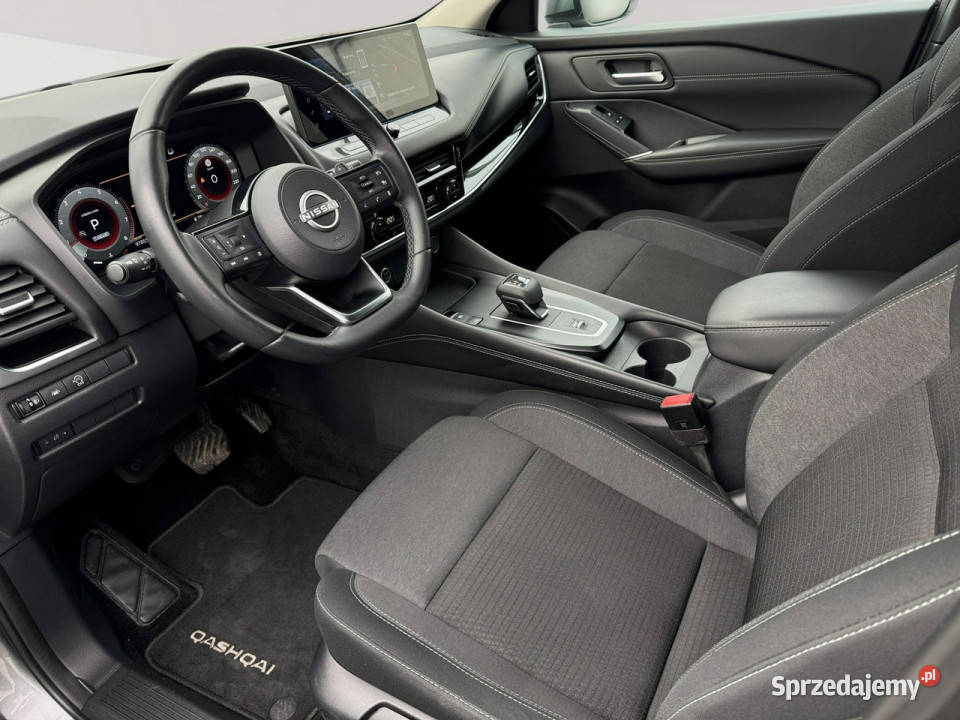 Nissan Qashqai DB7313K13 DIGT mHEV NConnecta wielofunkcyjna kierownica Pępowo