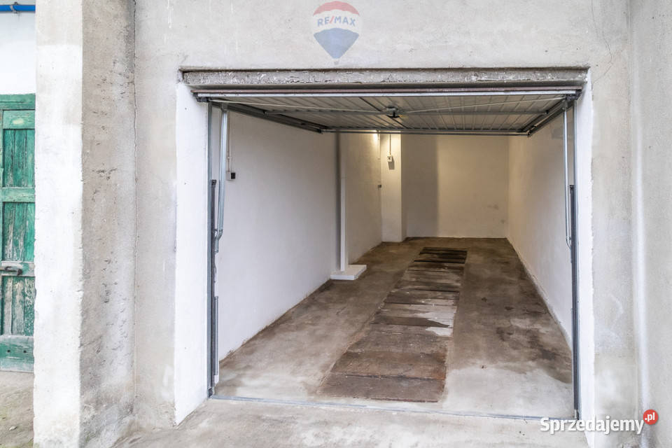 Garaż 21 m z kanałem i prądem centrum