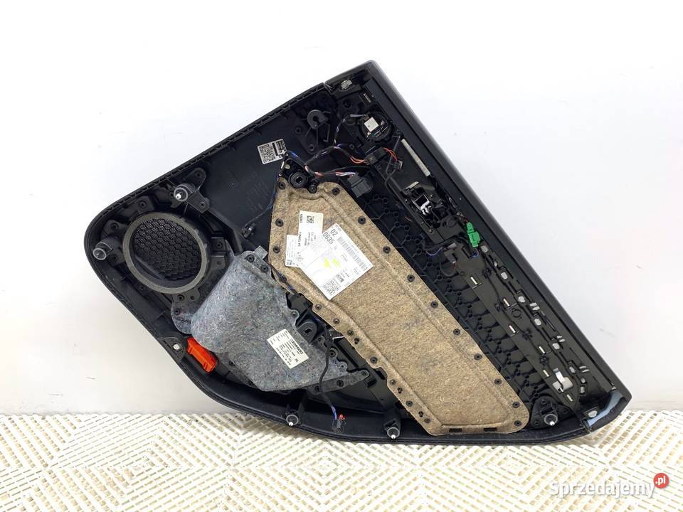 BOCZEK DRZWI LEWY TYŁ VW ARTEON Hatchback podkarpackie