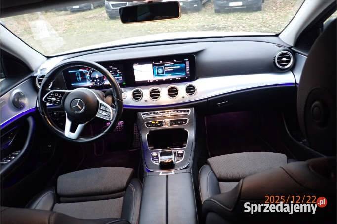 MERCEDESBENZ E 220 D 2019 195000 ccm 195 Warszawa