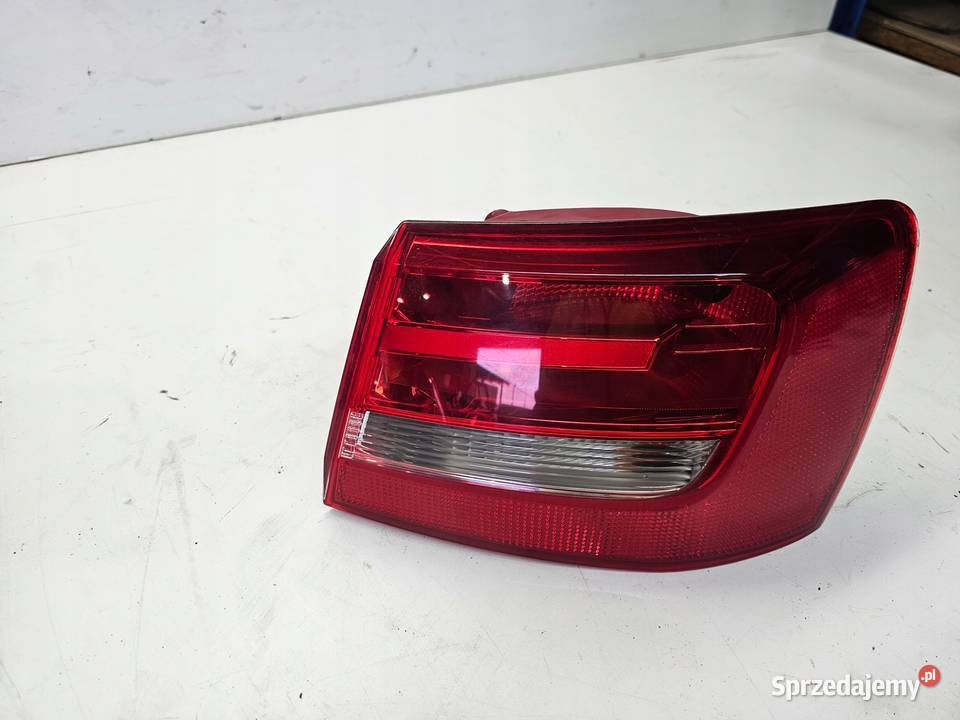 LAMPA PRAWY TYŁ W BŁOTNIK AUDI A6 C7 4G9945096 Przystajń