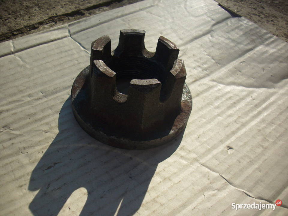 Nakrętka koronkowa osi na klucz 65