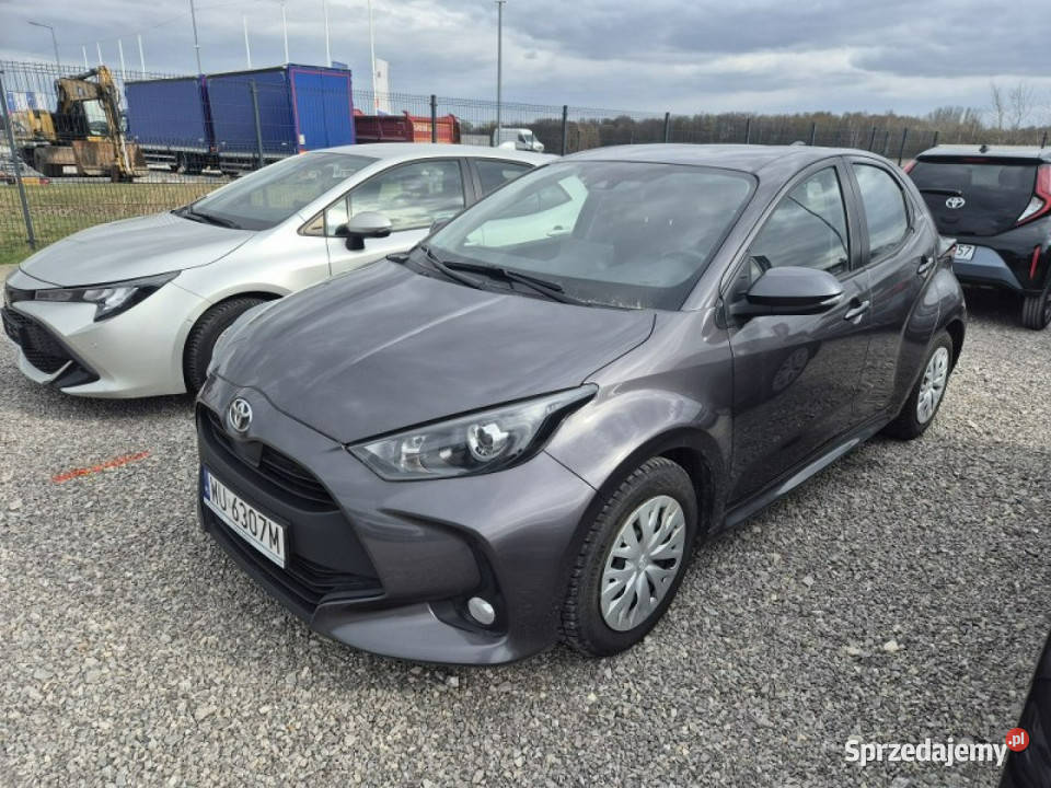 Toyota Yaris IV 2020 benzyna Komorniki