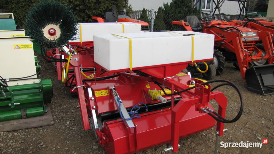 Zamiatarka z koszem napęd hydrauliczny traktor sprzedam