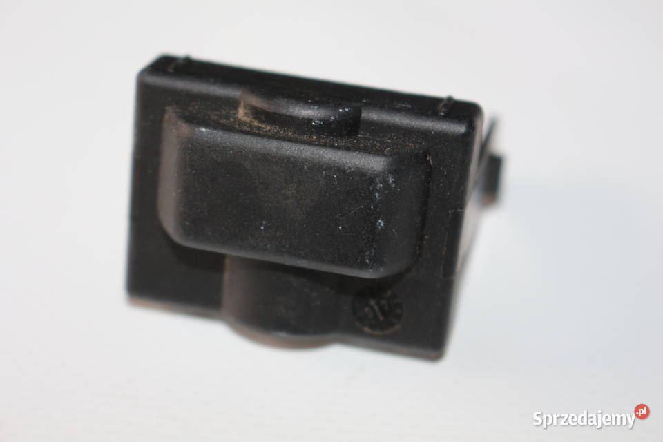 MITSUBISHI CARISMA 9799 ZAŚLEPKA PRZEŁĄCZNIKA Prochowice