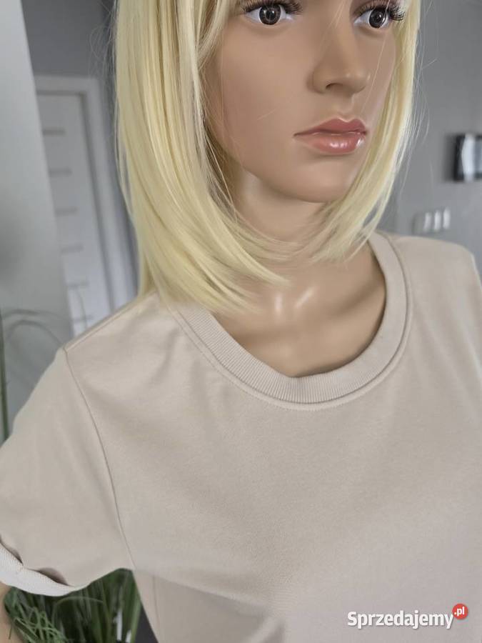 Letnia sukienka w kolorze beżowym JDY