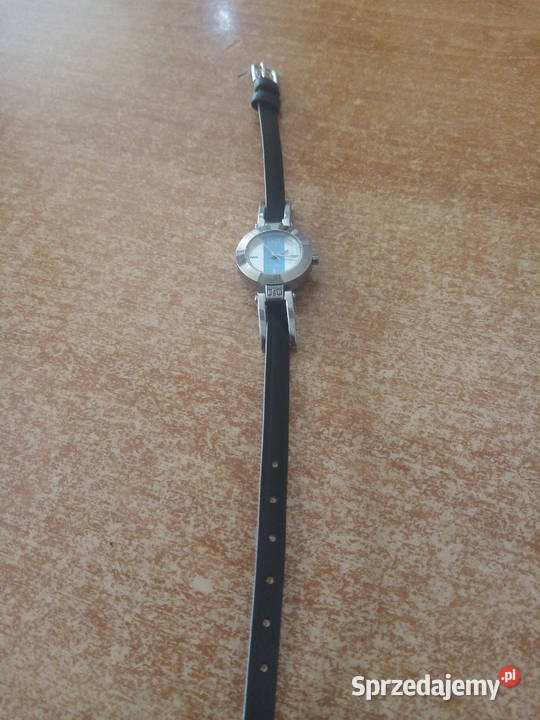 Zegarek damski firmy QQ Zegarki