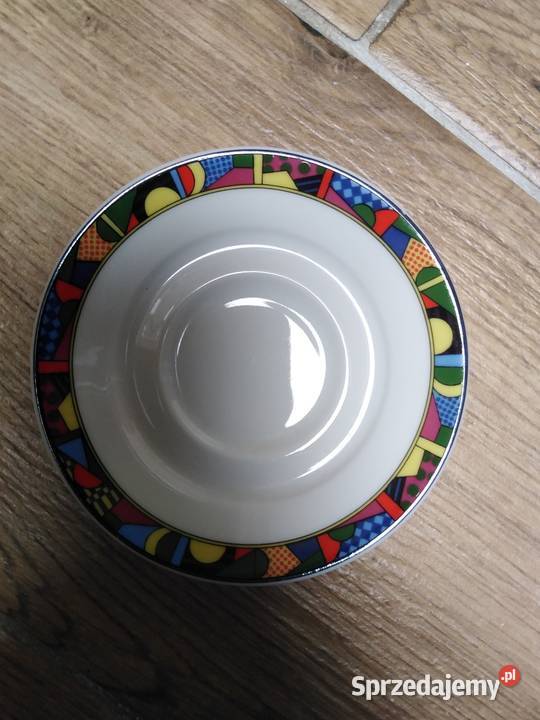 Spodek filiżanki Nowa Karczma