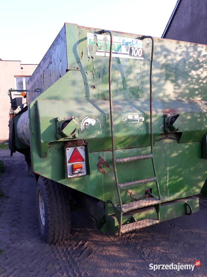 Paszowóz Keenan 100 wóz paszowy