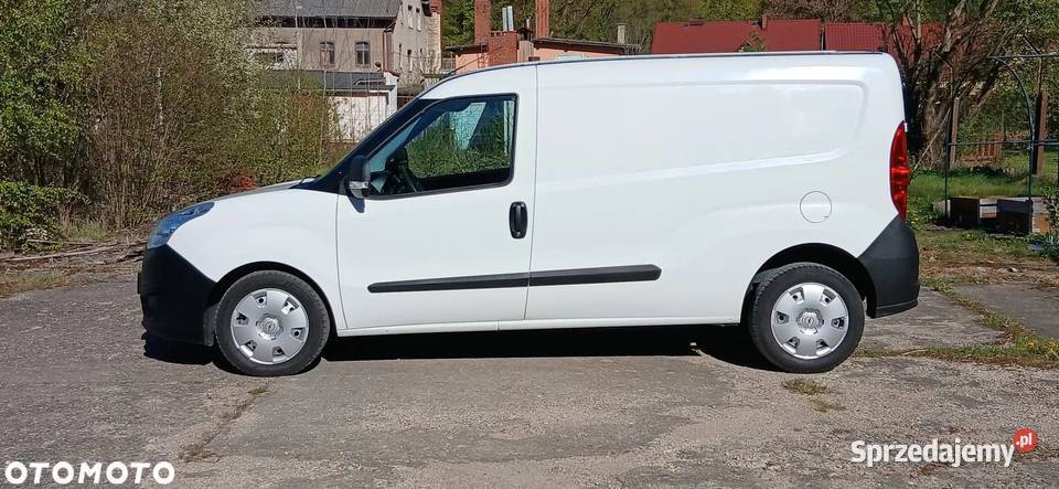 OPEL COMBO L2H1 Długi 2017 r 16 D Wojcieszów