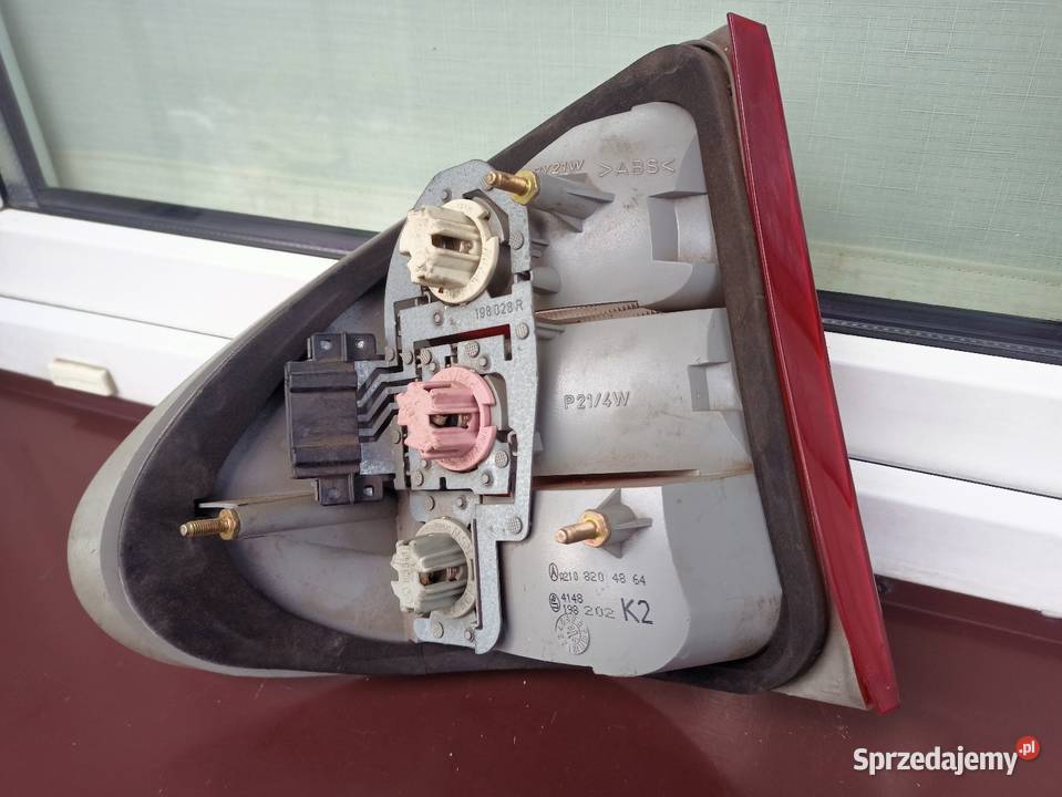 Mercedes W210 kombi lampa tył tylna prawa w osobowe łódzkie Sieradz sprzedam