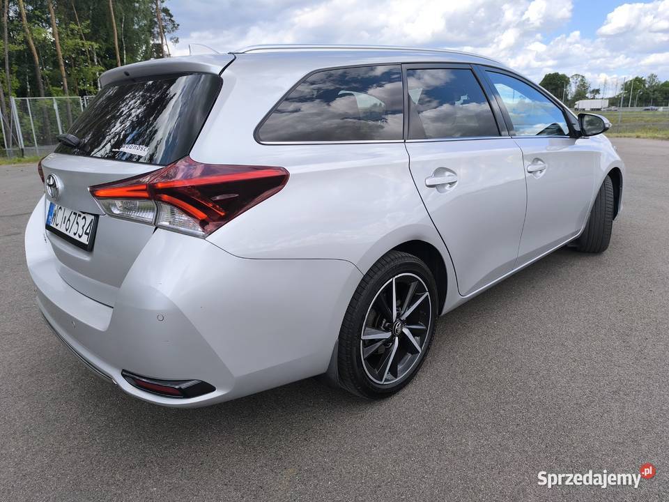 Toyota Auris 2 TS E18 16 132 2017r Dynamic Salon Szyjki