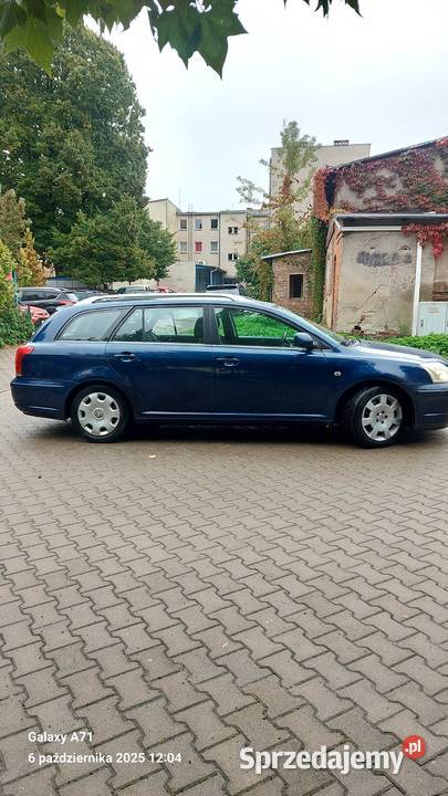 Toyota Avensis 2007 18 benzyna opłacony 1 Chodzież