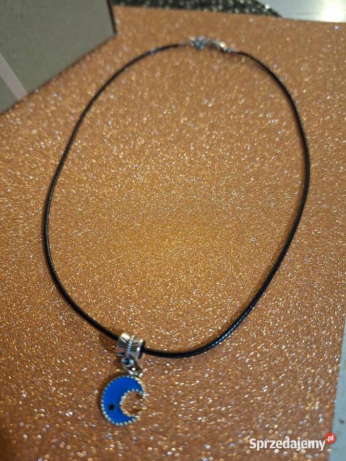 Naszyjnik z zawieszką księżyc Strzyżów sprzedam