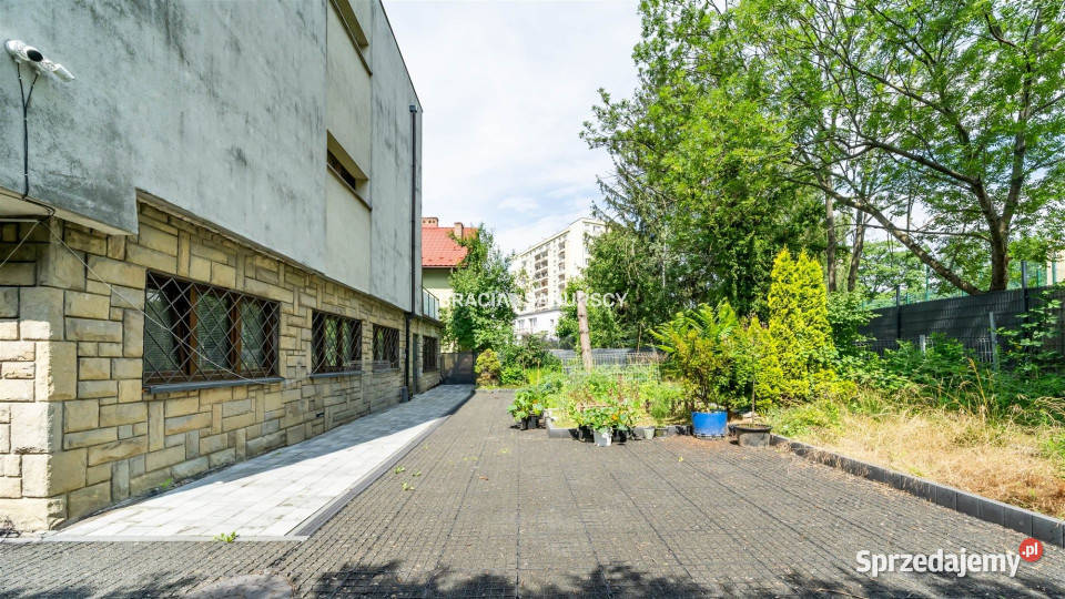 Dom wolnostojący 364m2 Kraków do zamieszkania