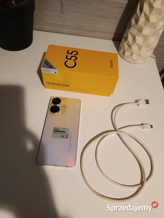 Sprzedam Smartfon Realme C55 Model RMX3710 Zloty