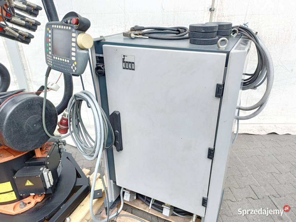 Robot KUKA KR16 C2 FLR ZH16 szafa KRC2 panel Produkcja wielkopolskie Gizałki
