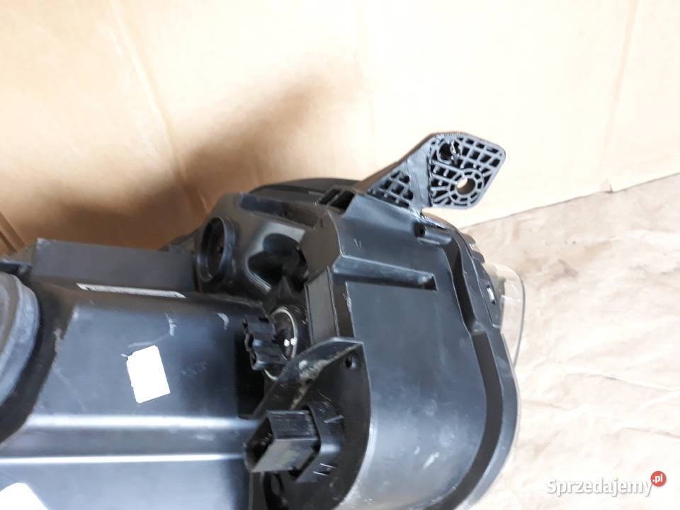 TOYOTA PROACE II LAMPA PRAWA PRZÓD PRAWY KSENON sprzedam
