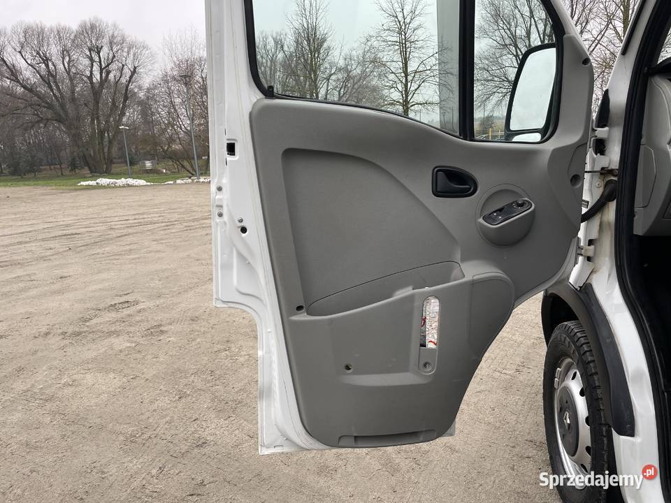 ŁADNY RENAULT MASTER 25 DCI 120 AUTOMAT HAK 302000km Kutno