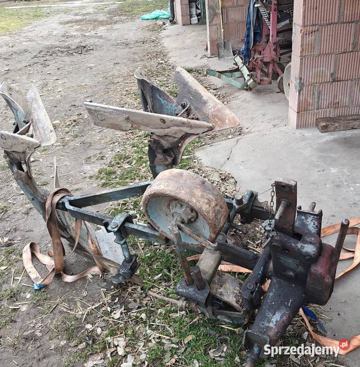 Pług 2 skibowy obrotowy Maszyny uprawowe Jeżowe