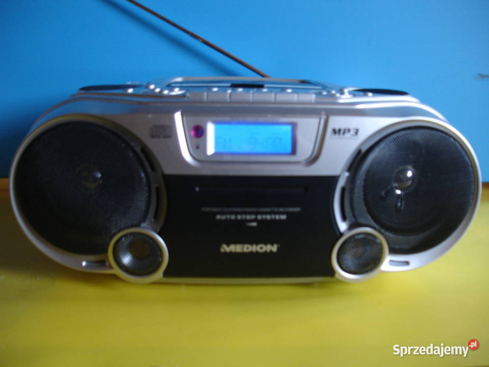 Radiomagnetofon z CD MEDION MD-82853