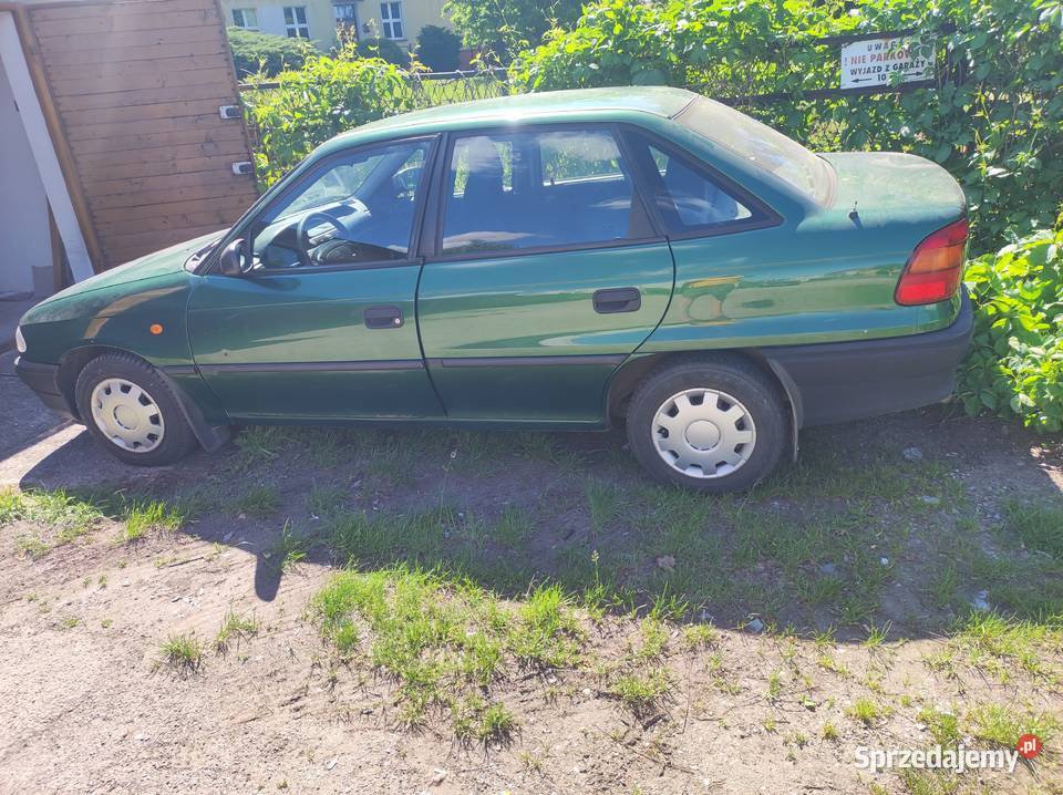 Opel Astra F 16 benzyna 1997r nieuszkodzony śląskie