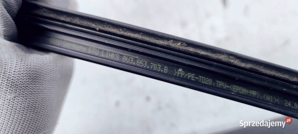 LISTWA MAT LEWA KAROSERYJNA AUDI A3 8V Przystajń