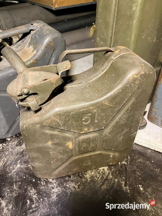 Kanister wojskowy metalowy 5L z nalewakiem PRL Konstancin-Jeziorna