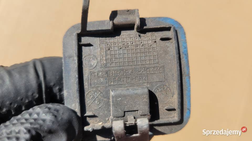 ZAŚLEPKA HAKA ZDERZAKA TYŁ BMW E46 51128195318 osobowe Pozostałe