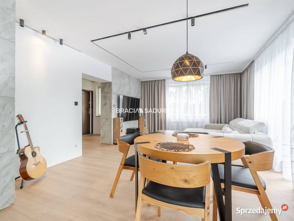 Dom wolnostojący 300m2 Kraków Klasztorna do zamieszkania