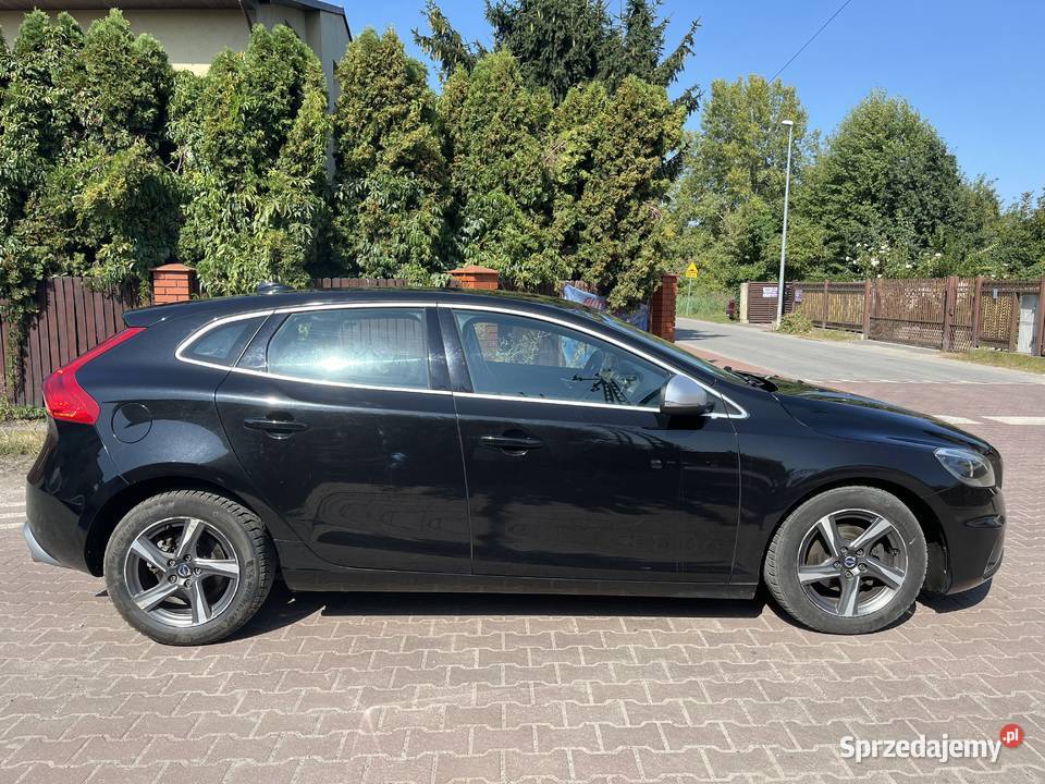 Volvo V40 D2 DriveE RDesign modelowo 2016 1969cm3 Warszawa