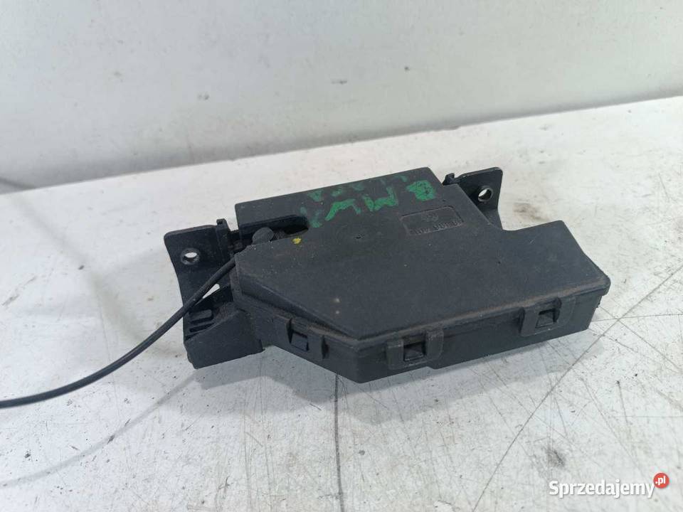 ZAMEK KLAPY TYŁ BMW E90 E87 8196401