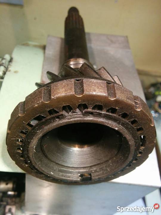 fso walek sprzeglowy 18 zebow osobowe Pozostałe Stalowa Wola