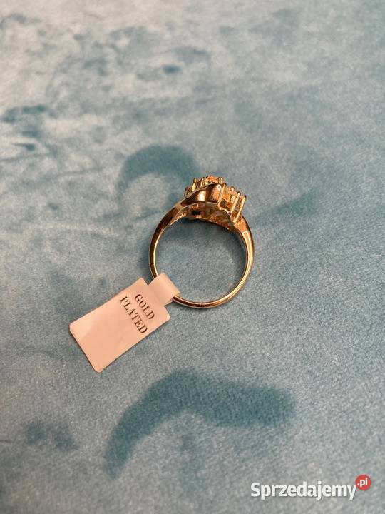 Nowy pozłacany bogaty pierścionek kryształki Nisko