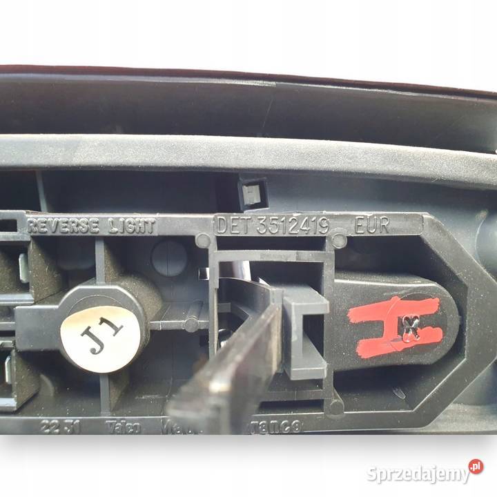 LAMPA PRAWA Volvo V70 I kombi 19962000 tylna Chełm