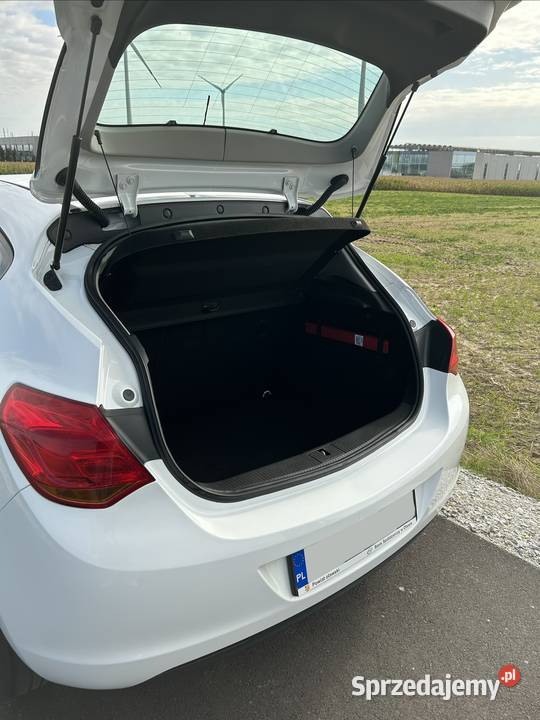 OPEL Astra IV J Oława