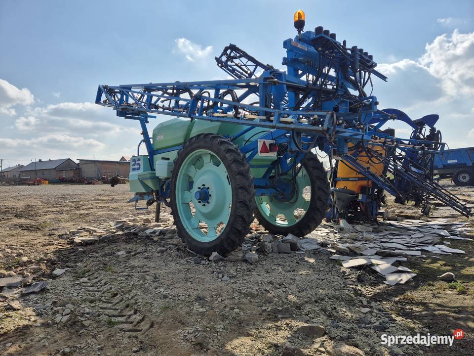Opryskiwacz ciągany Blanchard ALUMINIOWE RAMIONA Okrzeja