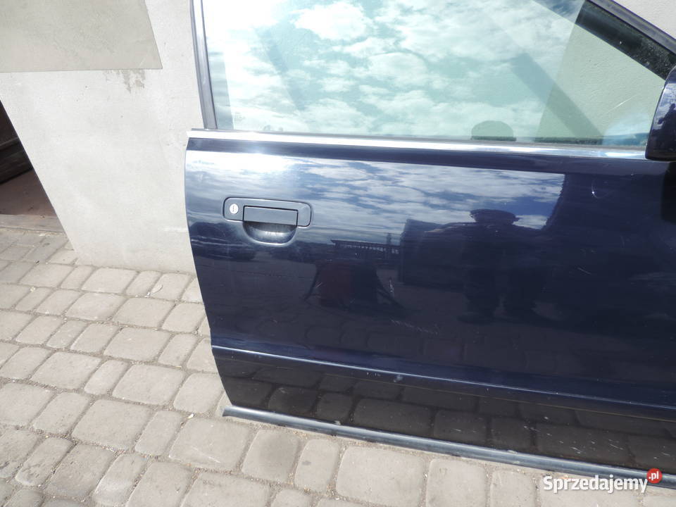 AUDI A4 B5 SEDAN DRZWI PRAWE PRZEDNIE LY5K osobowe małopolskie