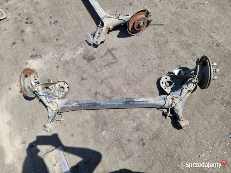 BELKA SANKI TYŁ TOYOTA AURIS II LIFT Lipno sprzedam