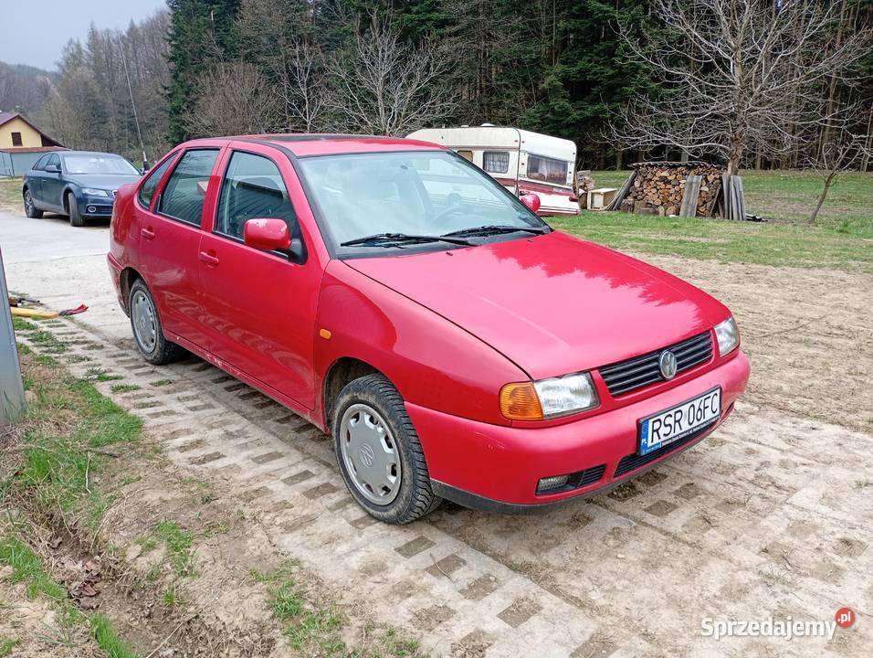Volkswagen Polo 16 benzyna 205000km Lutcza