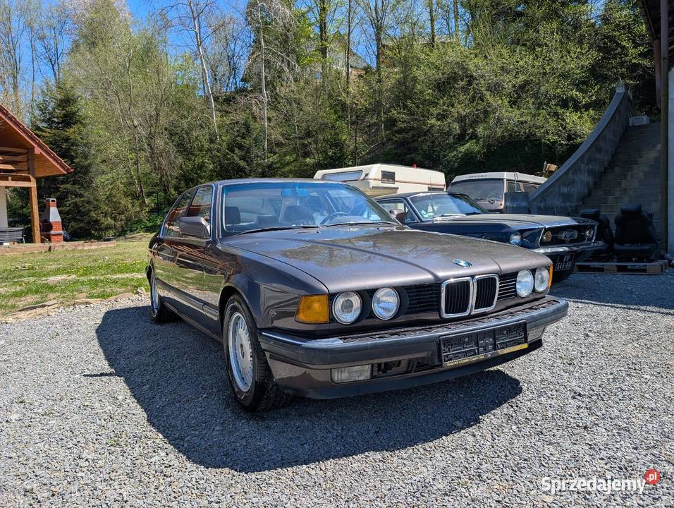 BMW E32 735i