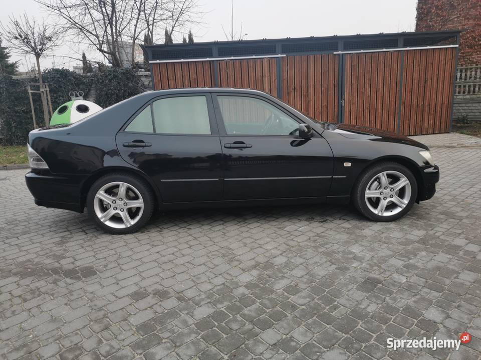 Lexus is 300 Prestige