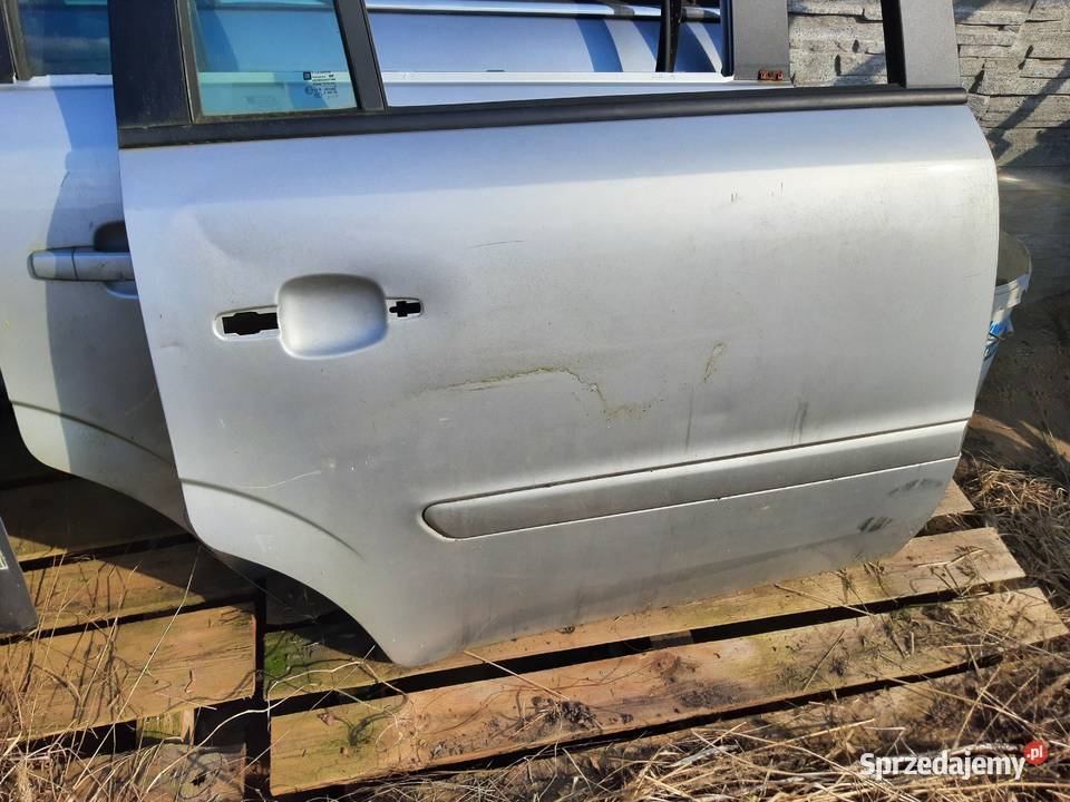 Opel Zafira B drzwi prawe Tylne prawy tył Z157 Drzwi Ksawerów
